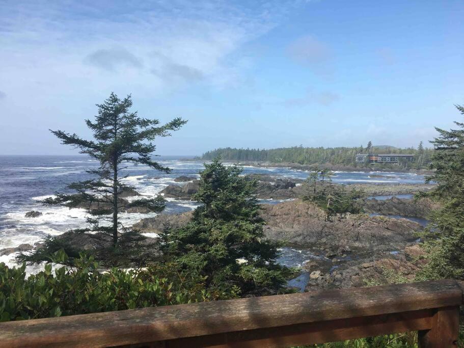 Forest Sweet Retreat Hot Tub & Wood Fired Sauna Ucluelet Extérieur photo