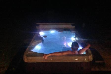 Forest Sweet Retreat Hot Tub & Wood Fired Sauna Ucluelet Extérieur photo
